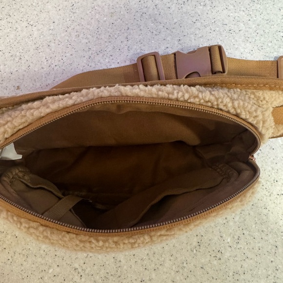 Tan and Cream Women's Fanny Pack Crossbody - Picture 7 of 8